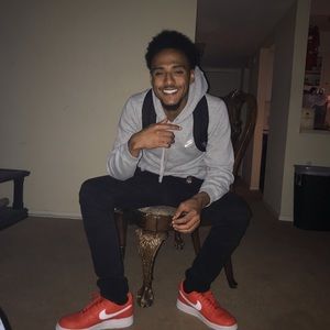 Meet your Posher, Cole